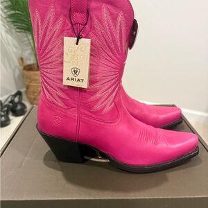 Ariat Women's Fuchsia Heeled Boots